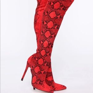 Only worn once. Absolutely love them but don’t plan to wear them again